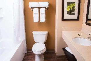 Studio with 2 Queen Beds - Disability Access - Non-Smoking