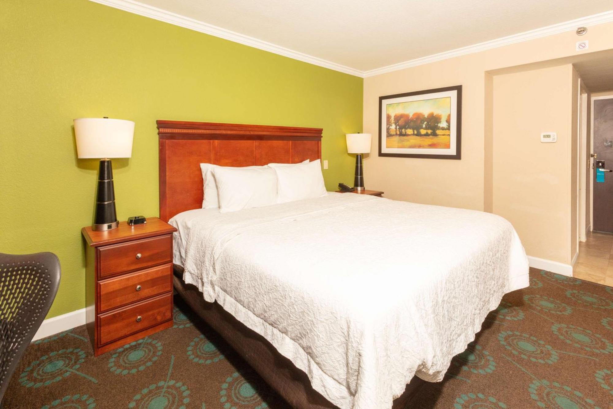 King Room Roll Shower Mobility Hearing Access or Non-Smoking