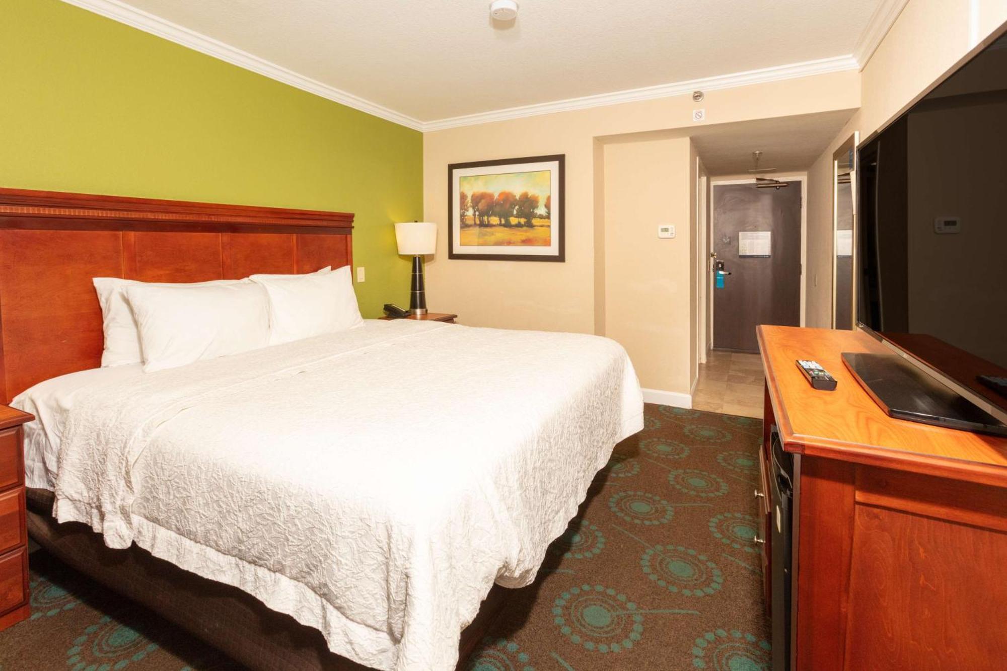King Room Roll Shower Mobility Hearing Access or Non-Smoking