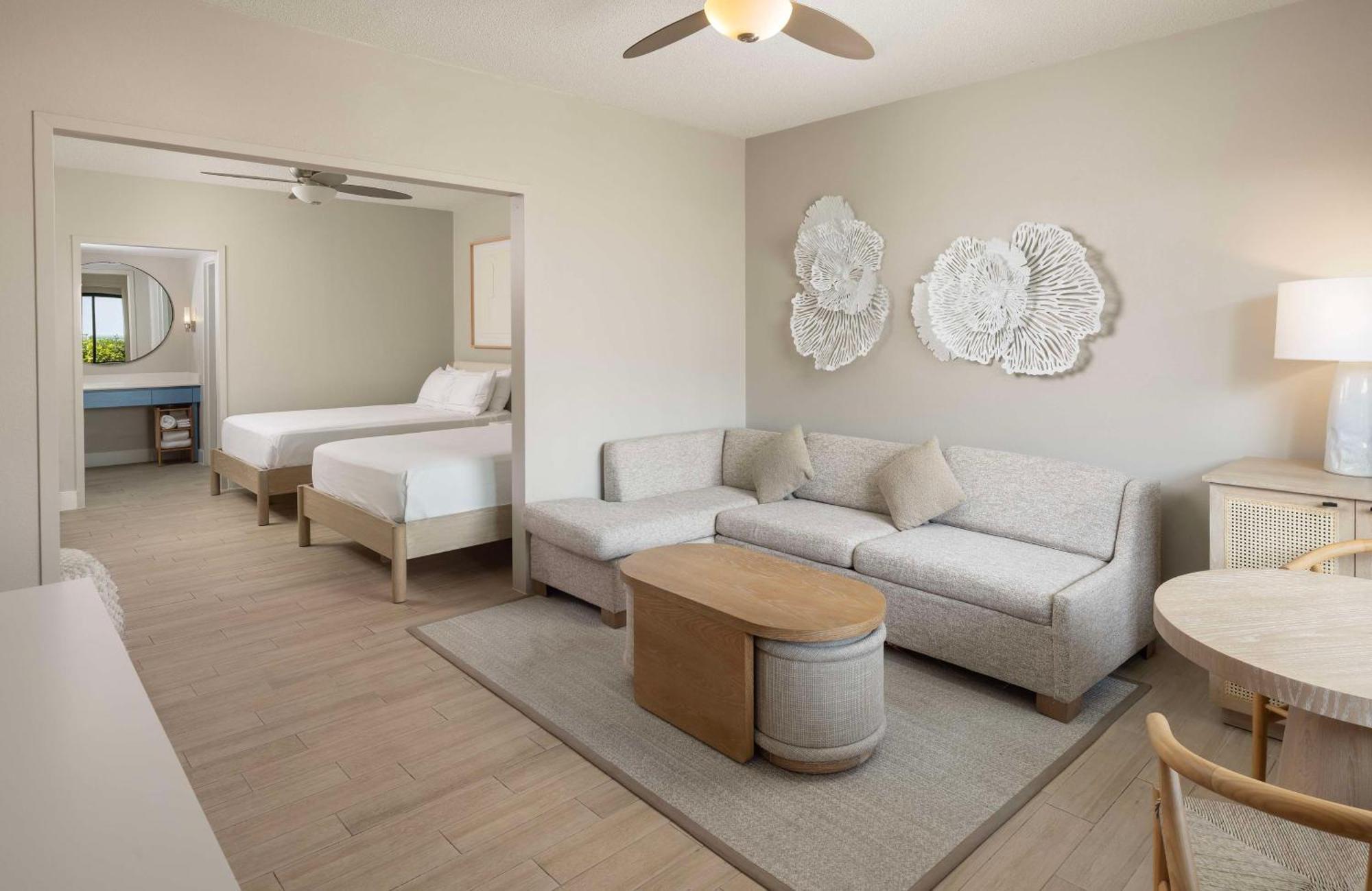 One-Bedroom Queen Suite