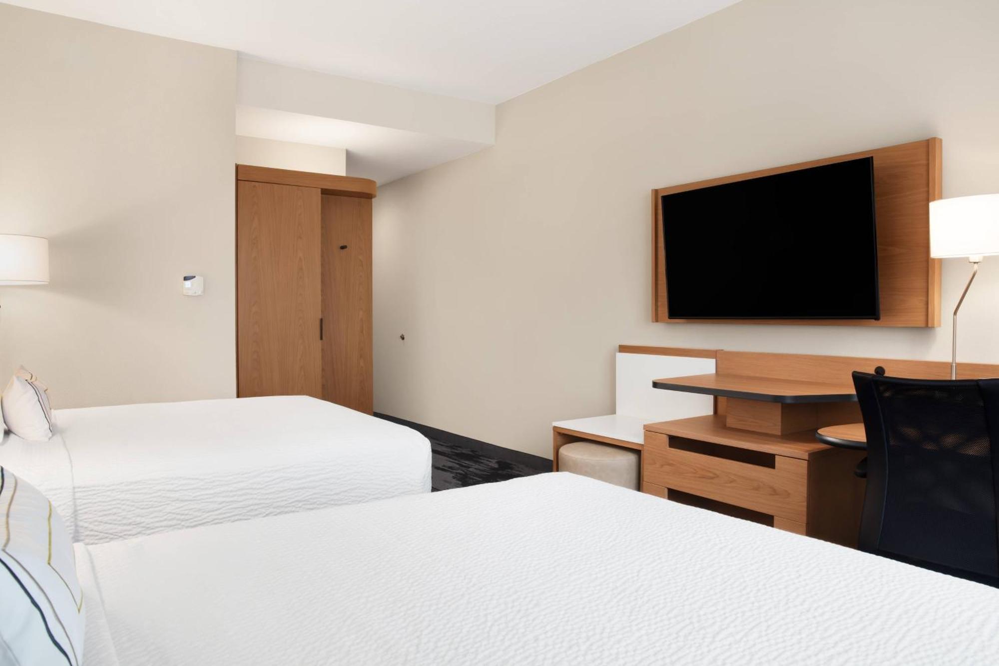 Queen Room Two Queen Beds