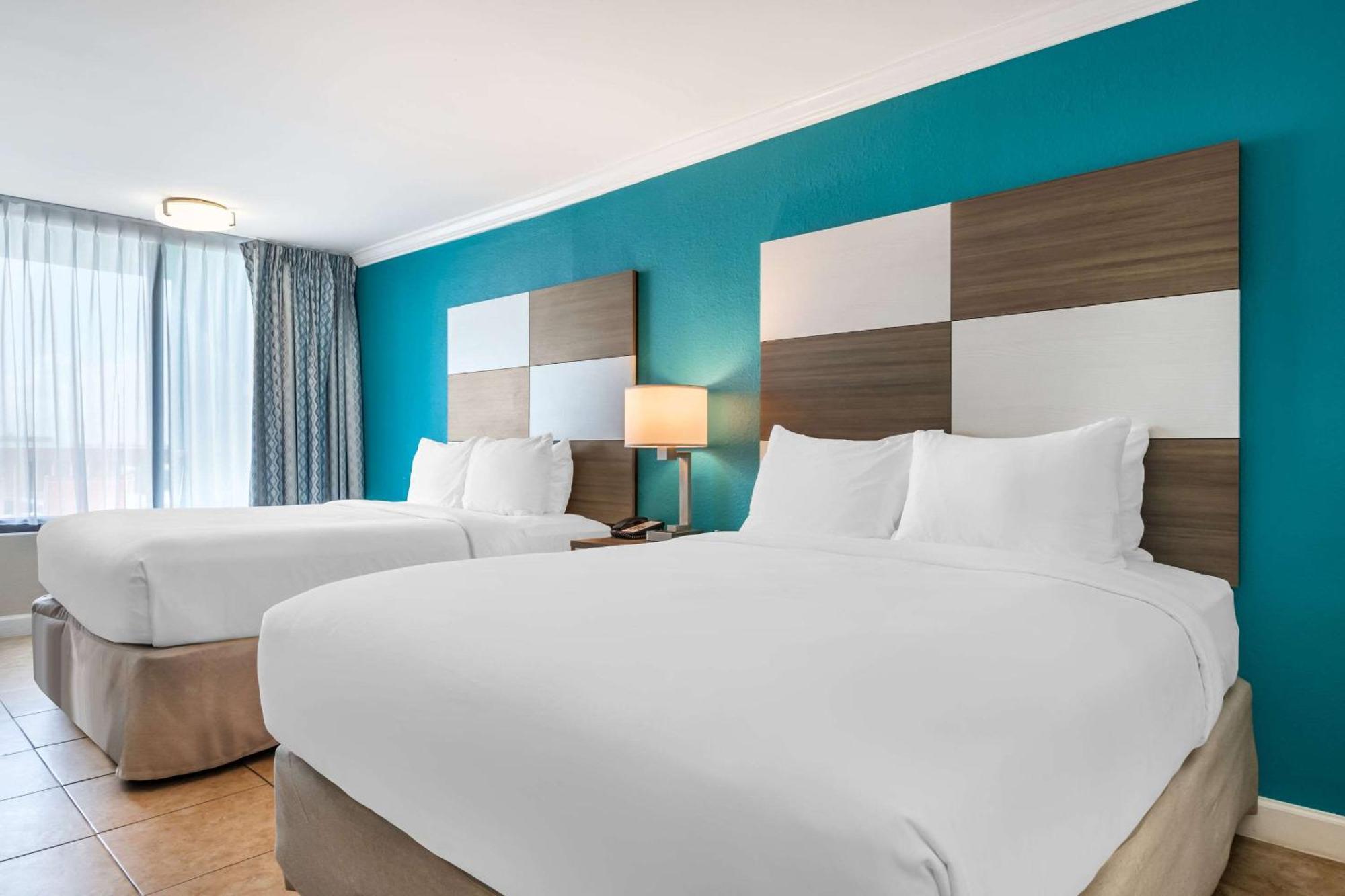 Queen Room Ocean Front Two Queen Beds Balcony Non-Smoking
