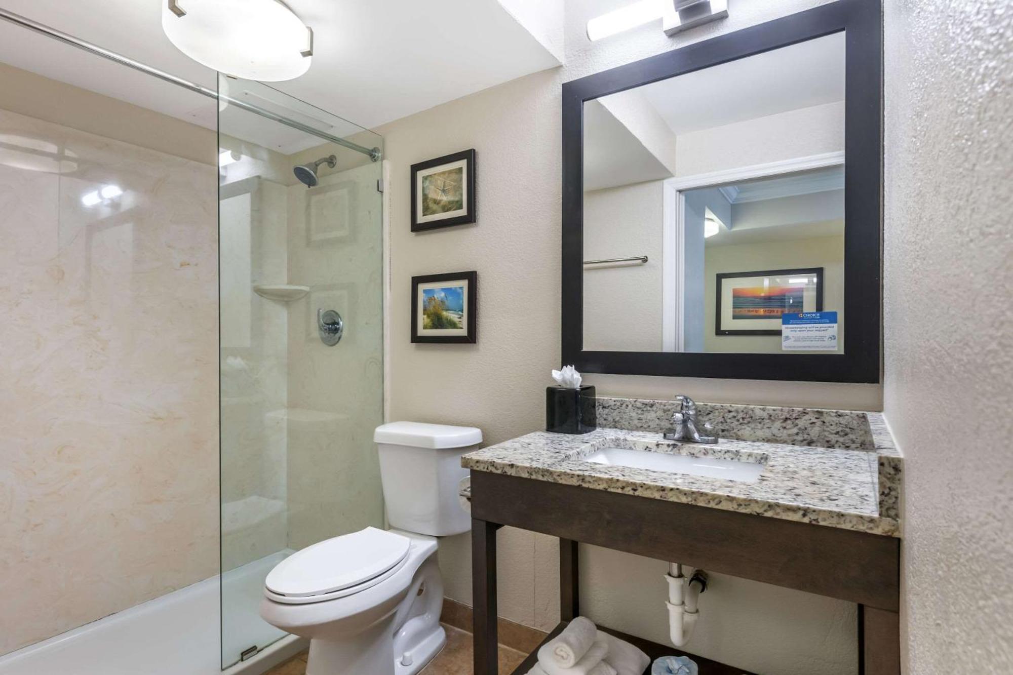 Queen Suite Two Queen Beds Balcony or Oceanfront Upper Floor