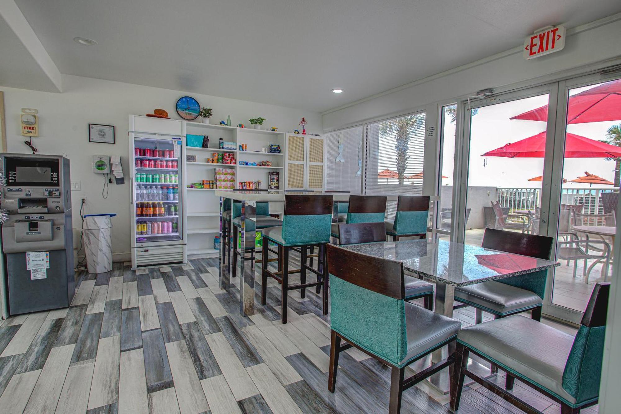 Deluxe King Room Patio Sea View