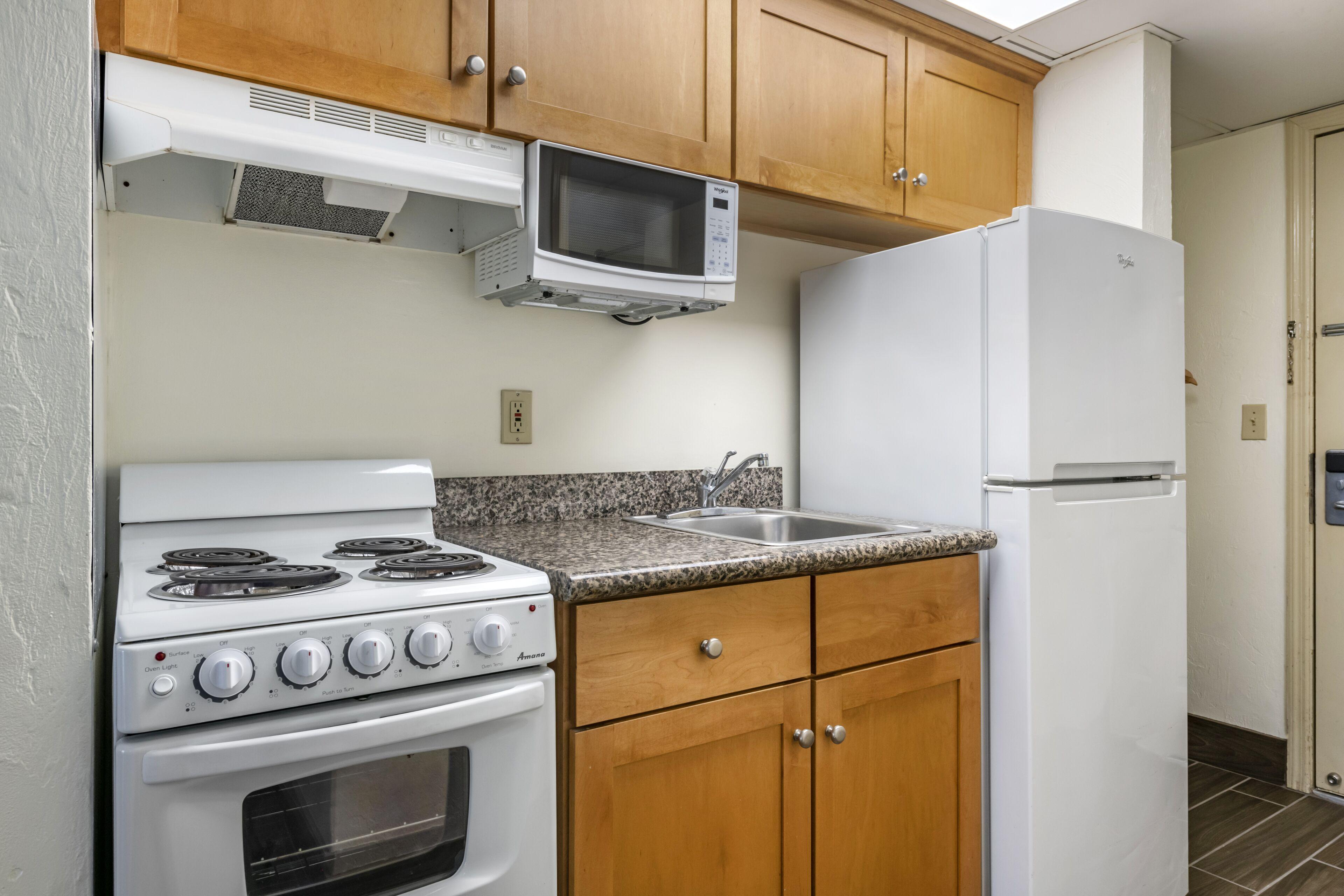 Executive Oceanfront Efficiency Two Queen Beds Top Floor