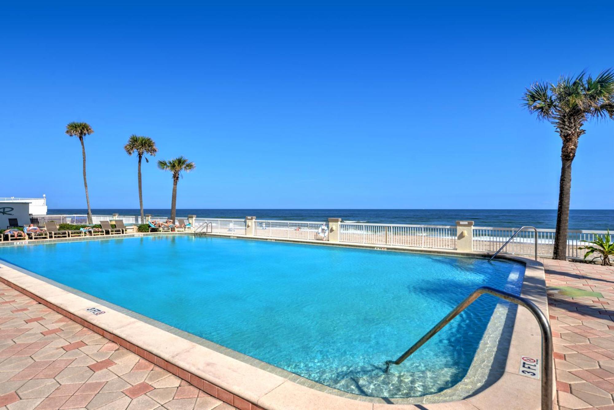Deluxe Suite Sea View