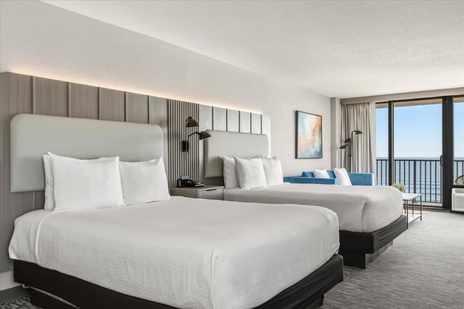 Deluxe Queen Room