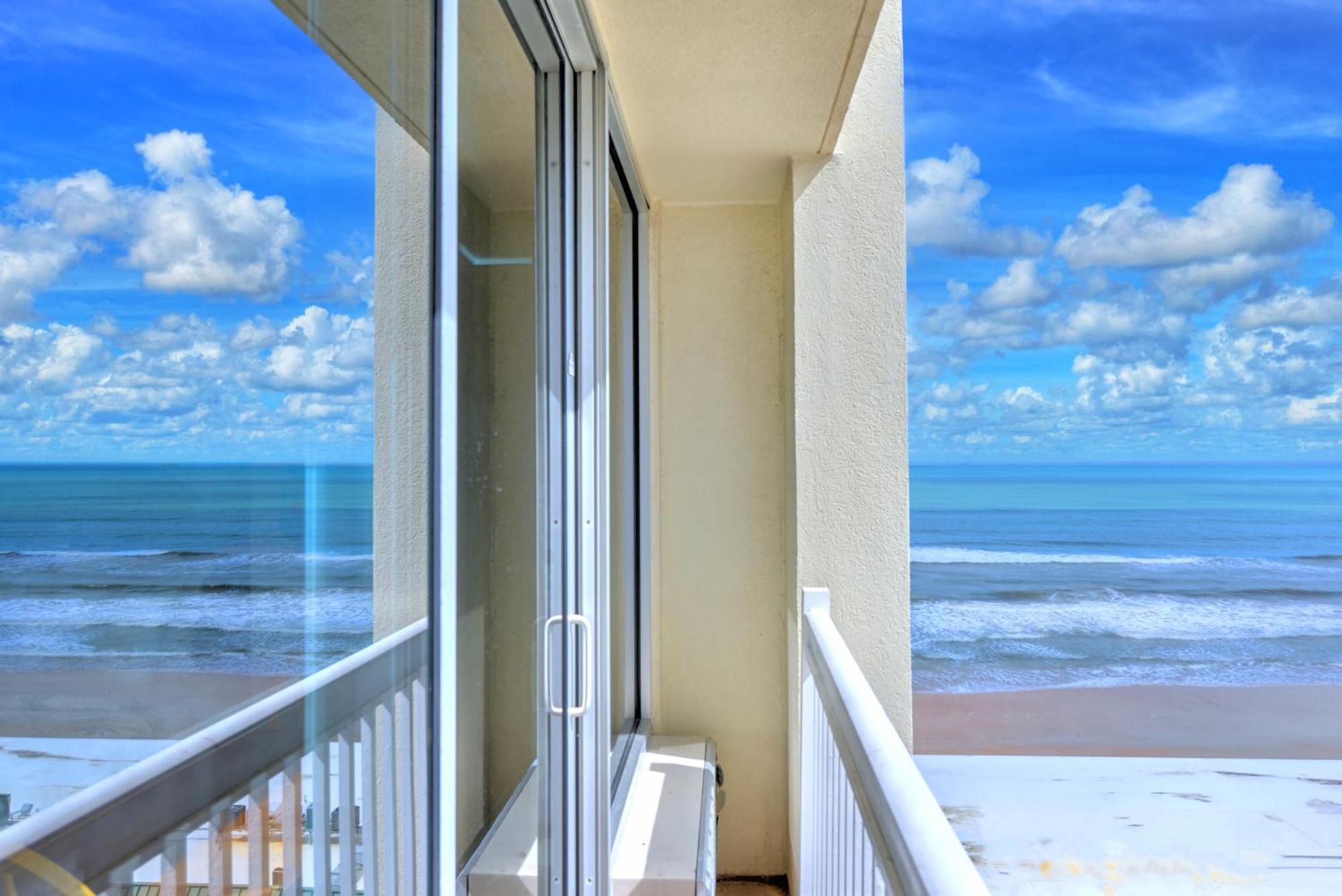 Deluxe Double Room Side Sea View