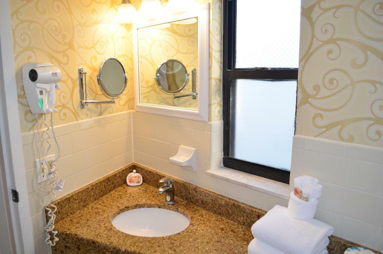 One-Bedroom Suite