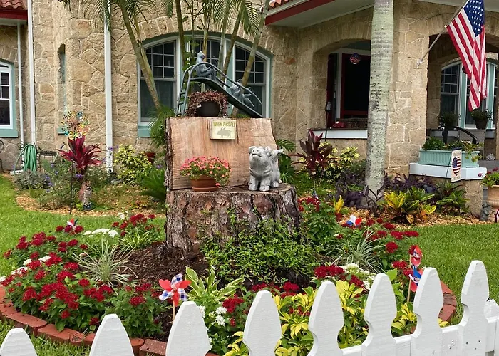 Ms. Maggie'S South Country Inn Daytona Beach