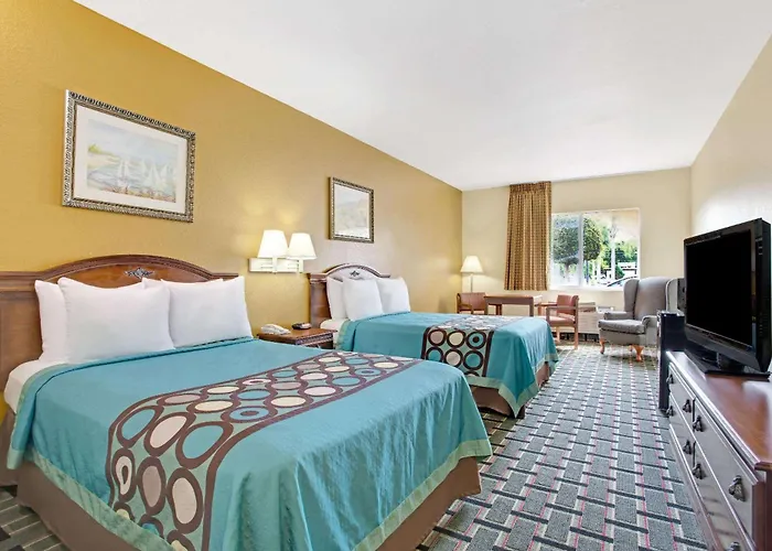 Super 8 By Wyndham Daytona Beach
