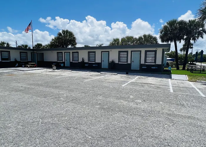 1915 Beach Club Daytona Beach